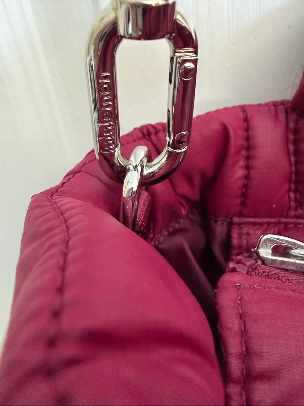 Like New lululemon Athletica Quilted Puffer Tote Bag - Berry - Picture 5 of 10